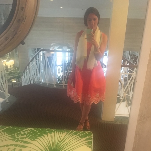 Meet your Posher, Caroline - Picture 1 of 1